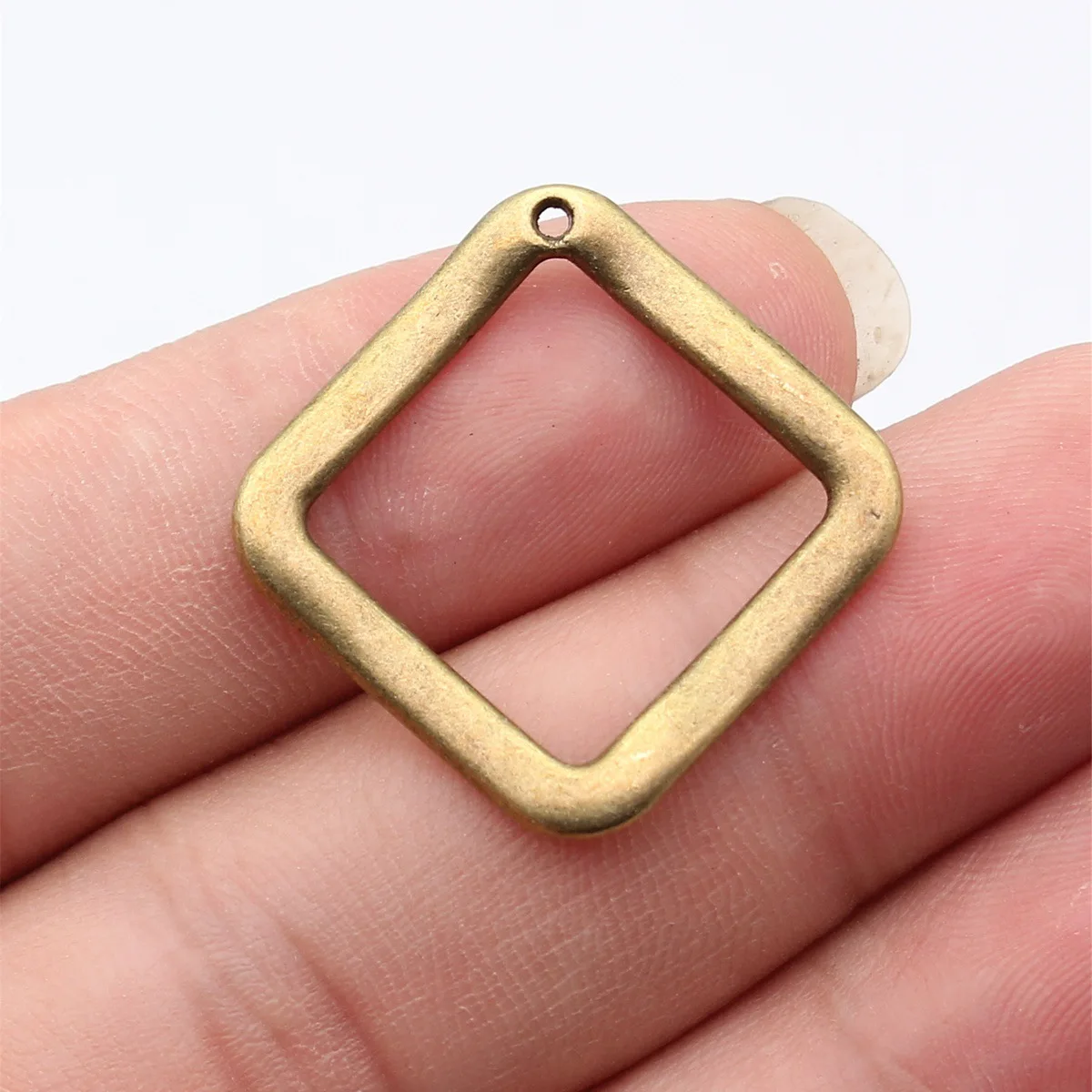 10pcs 31x31mm Antique Silver Color Antique Gold Color Antique Bronze Color Hollow Out Rhombus Charms Jewelry Making Accessories
