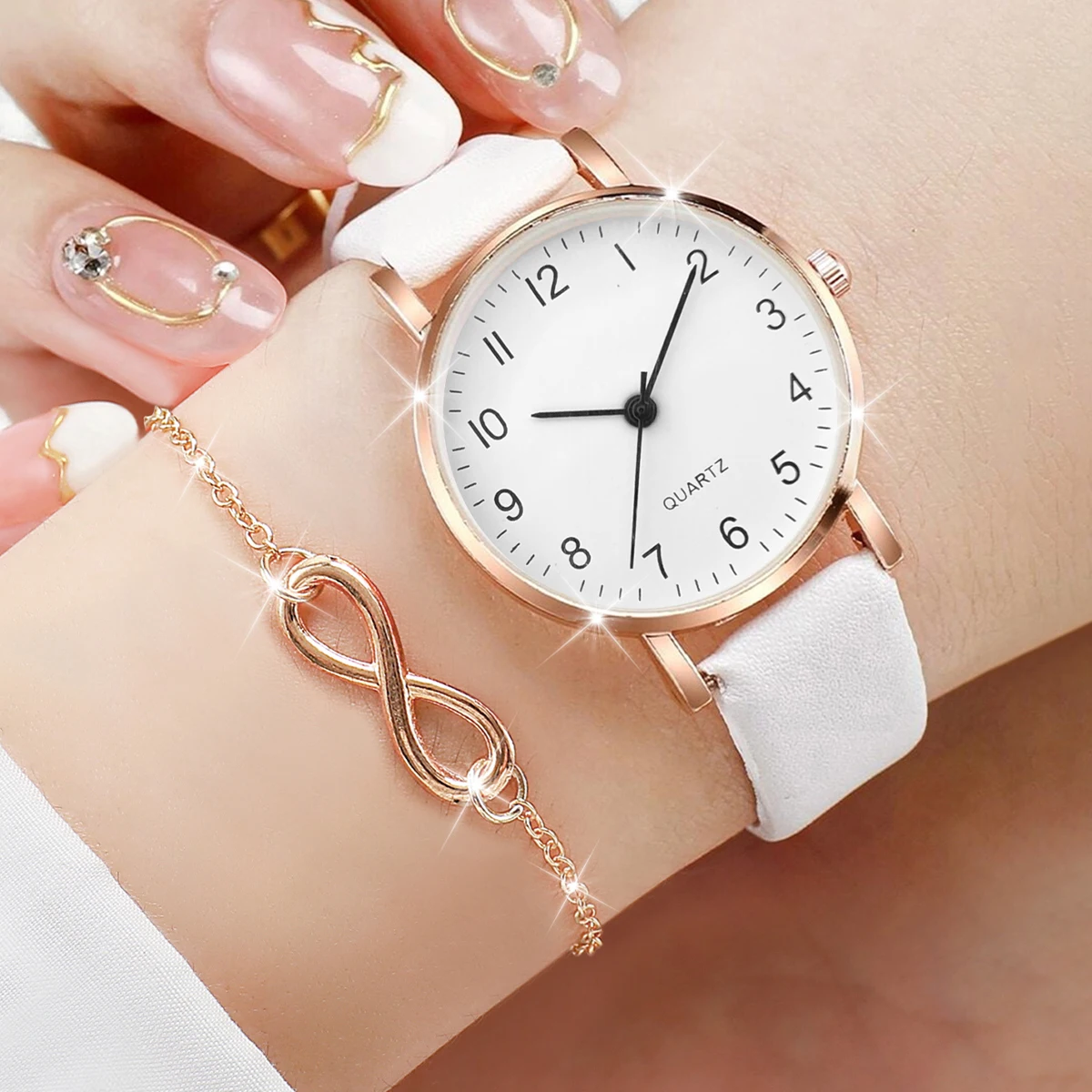 Women 4Pcs Watch Bracelet Set Simple Round Dial White Leather Strap Infinity Bracelet Quartz Wristwatch