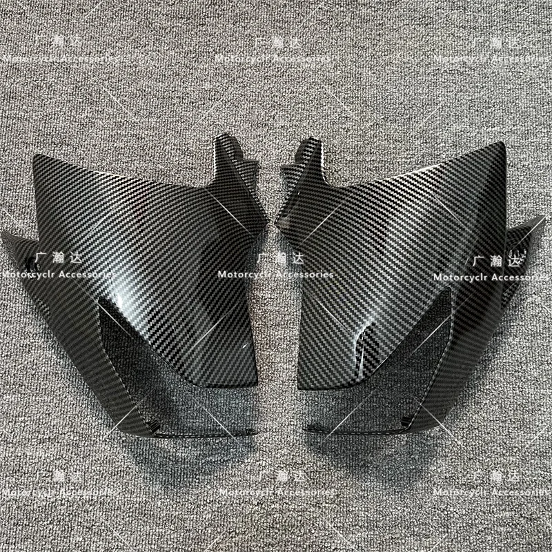 

For GSR400 GSR600 motorcycle fuel tank side panel side panel front turn signal lamp housing fairing carbon fiber coating