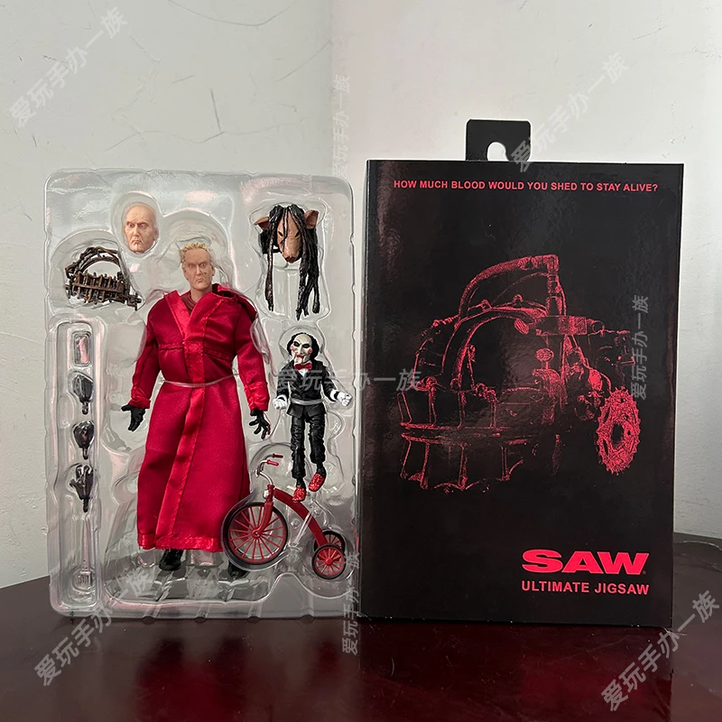 Serra jigsaw vermelho robe figura de ação preto robe figuras anime gk estátua mangá estatueta brinquedos modelo ornamento presente de halloween para crianças
