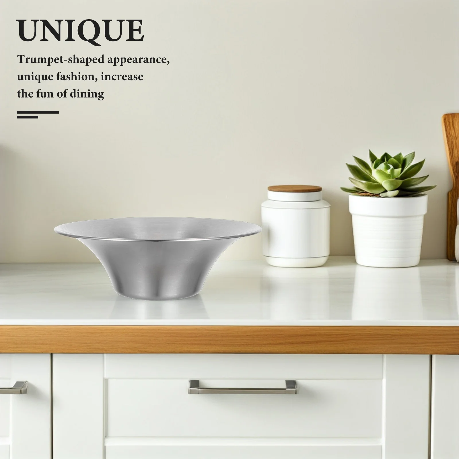 

Elegant Stainless Steel Bowl 25cm for Fruits Salads Noodles Soup Golden Finish Versatile Easy Clean Kitchen Accessory