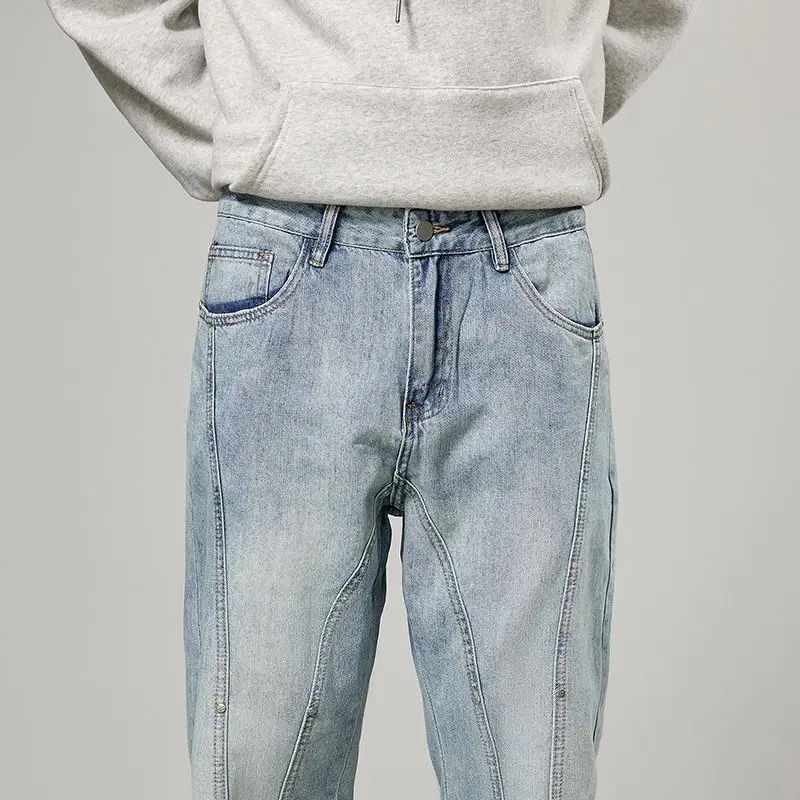 بنطال جينز رجالي فضفاض ذو قصة أرجل مستقيمة باللون البني الأصفر