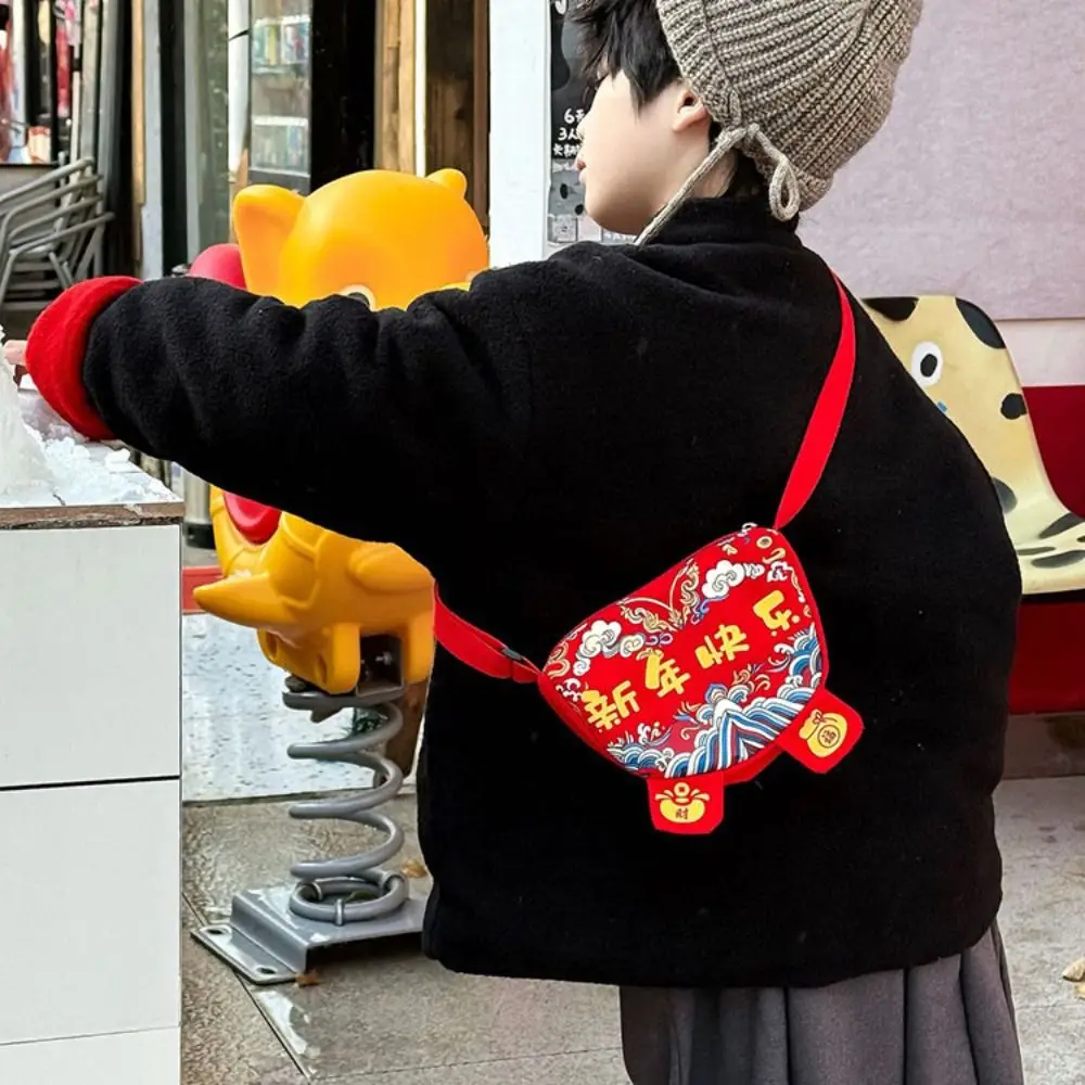 

Новогодняя сумка через плечо с буквенным принтом, традиционная портативная сумка для конфет в китайском стиле, сумка на молнии с лучшими пожеланиями, карман для денег на удачу