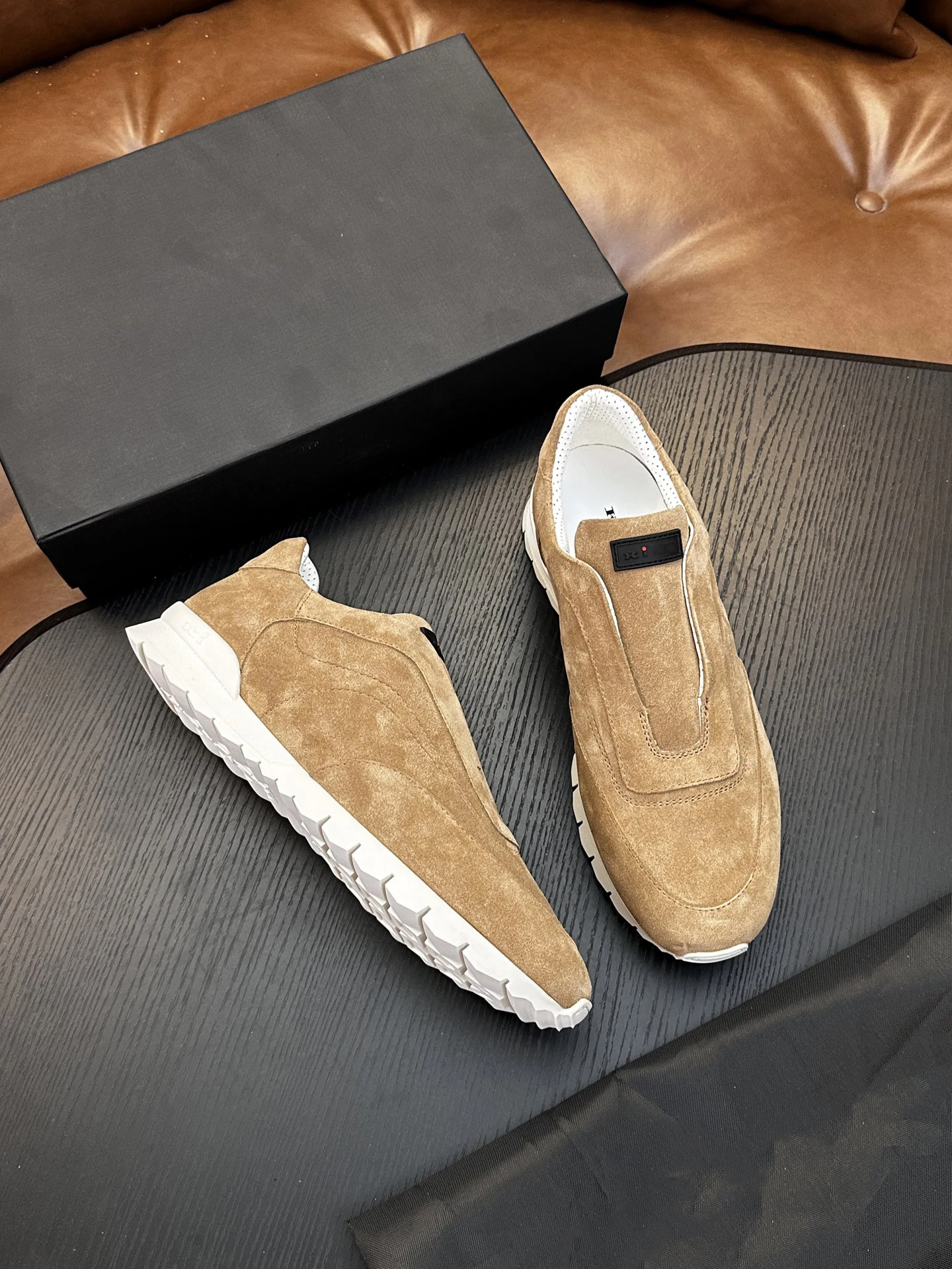 

Обувь OECHSLI из замши из коровьей кожи, новинка 2026 года, мягкая, модная, спортивная, удобная, из натуральной кожи, мягкая, качественная, мужская, европейские большие размеры 38-47.