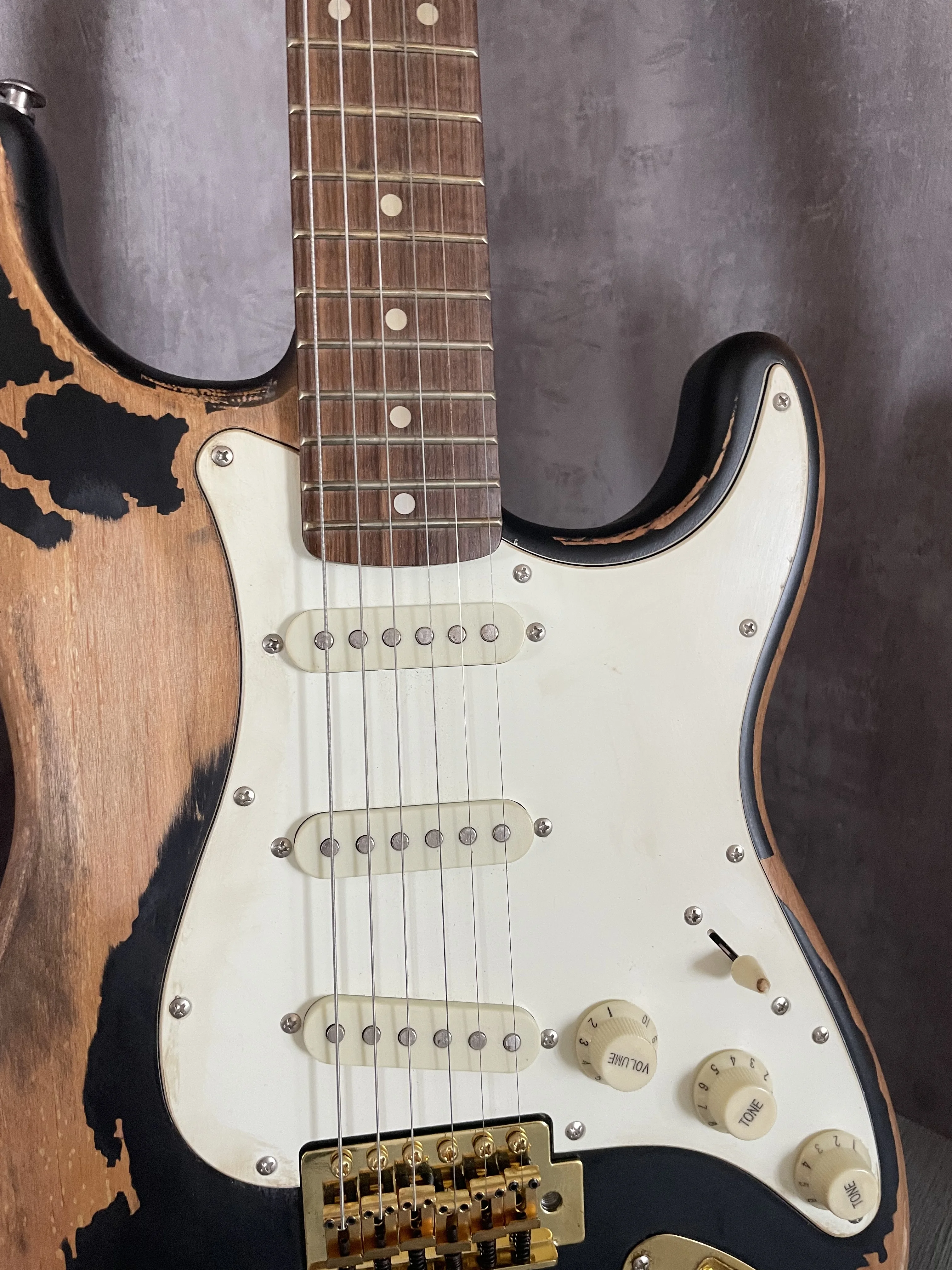 John Mayer Black One Electric Guitar Review: Why This Aged Deluxe