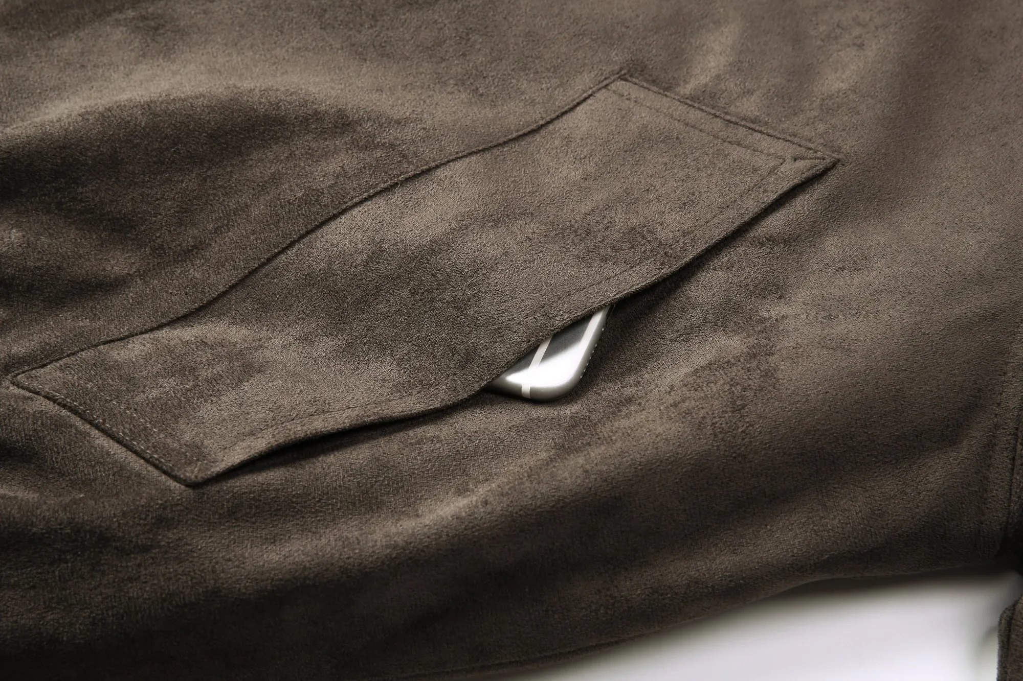 Herren Cropped Boxy Minimalistische Kunstwildleder-Jacke Leichte Weiche Textur Coach-Jacke Vintage Harajuku Streetwear Bomber-Oberbekleidung – Detail 9