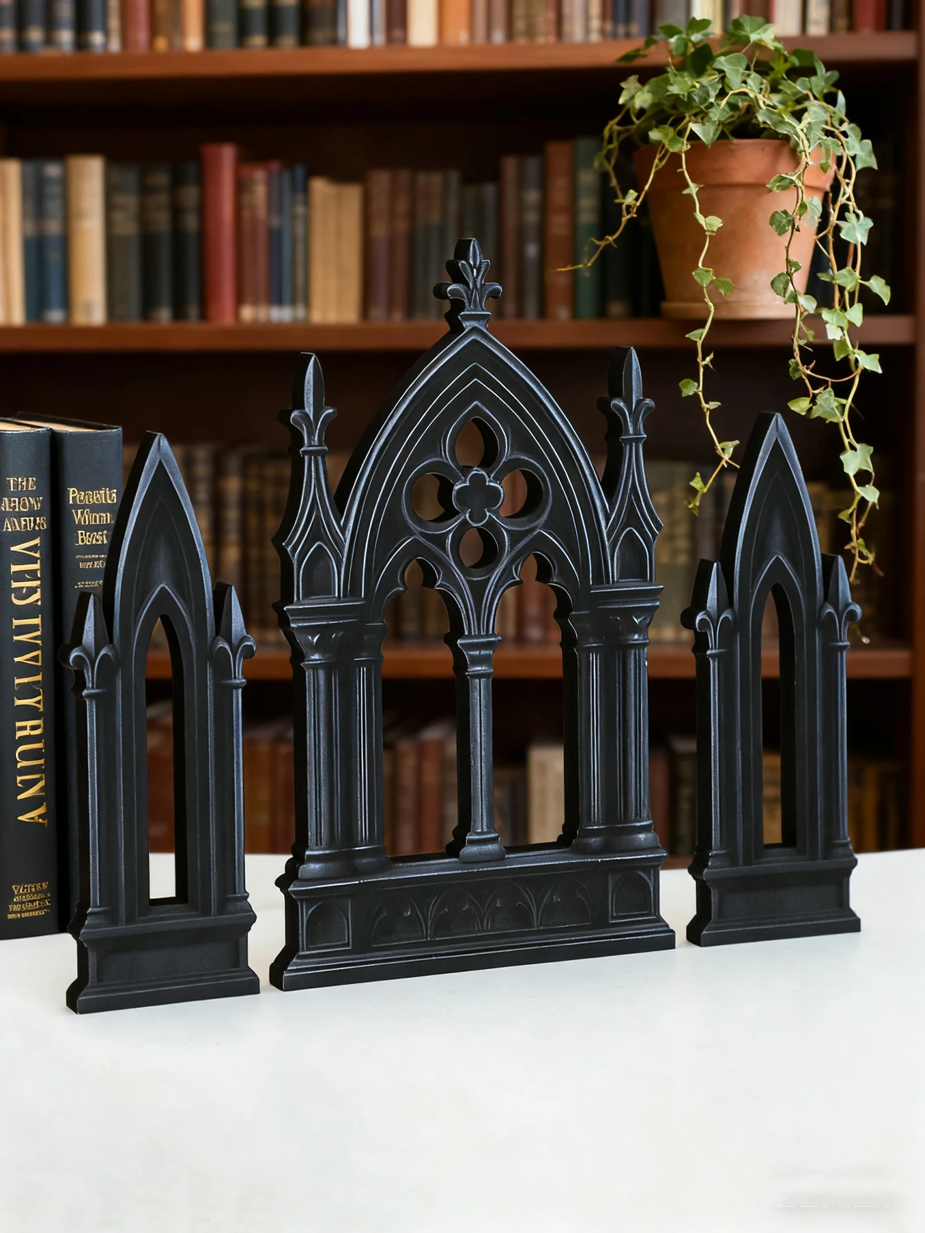 3 Stück Gothic-Stil, Schlossform, Tischdekoration, schwarzer Kathedralenbogen aus Holz, Buchstützen, Vintage-Regaldekoration für Zuhause und Büro, Geschenk – Detail 5