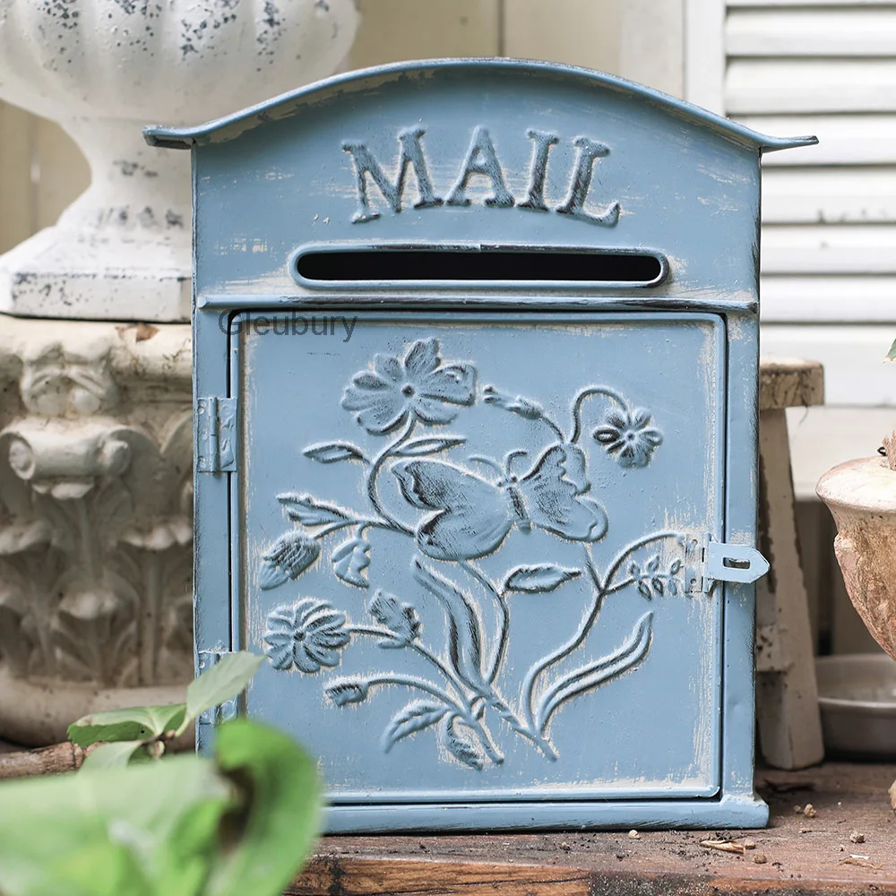 Sundyuan European-style blue three-dimensional relief mailbox, wrought iron garden wall-mounted mailbox, courtyard decoration,