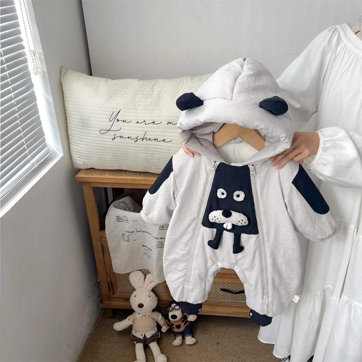 

Комбинезоны для новорожденных мальчиков 2025, зимние утепленные комбинезоны с капюшоном для маленьких мальчиков, ветрозащитный комбинезон для новорожденных девочек с мультяшным принтом