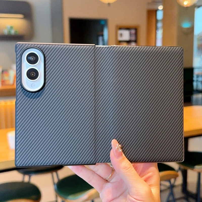 Luxury Carbon Fiber Texture Skin-Friendly Matte Leather Folding Phone Case For Samsung Galaxy Z Fold 8 Wide Shockproof Cover
