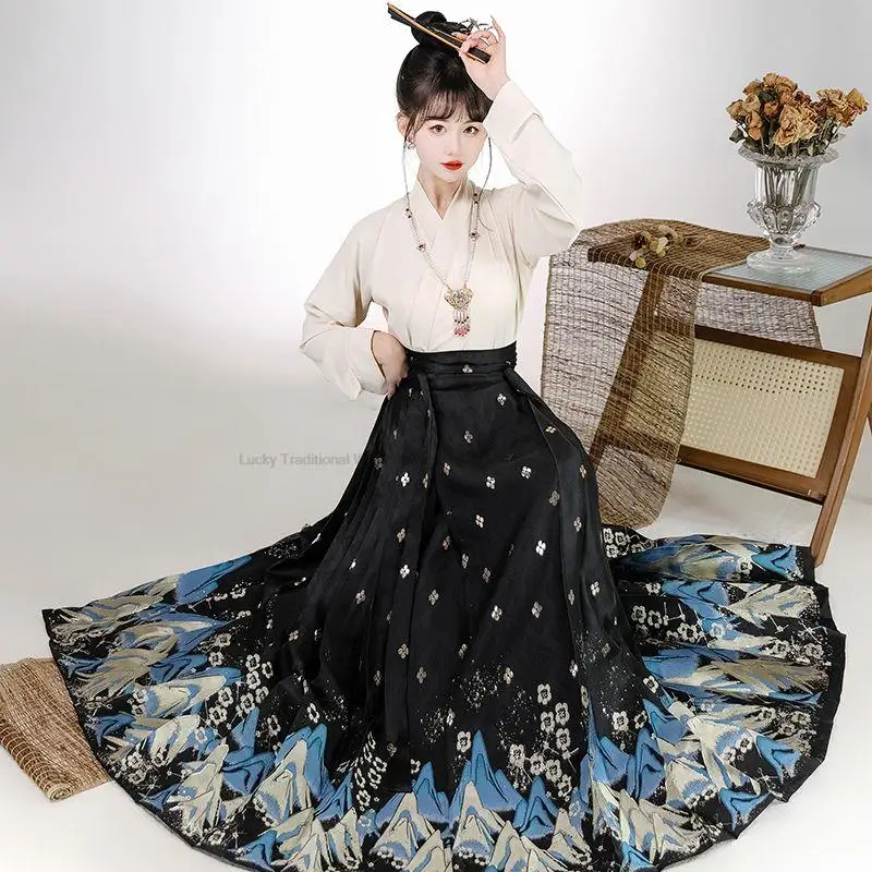 Chinese Traditional Clothing Women Hanfu Dress Ming Dynasty Hanfu Horse Face Skirt Weaving Gold Vintage Hanfu Cosplay Dress