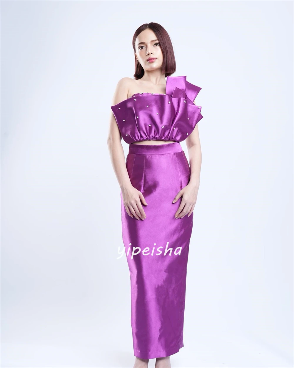 Customized Exquisite Satin Sequined Pleat Rhinestone Column Strapless Midi Dresses Celebrity Dresses Modern Style Simple Elegant