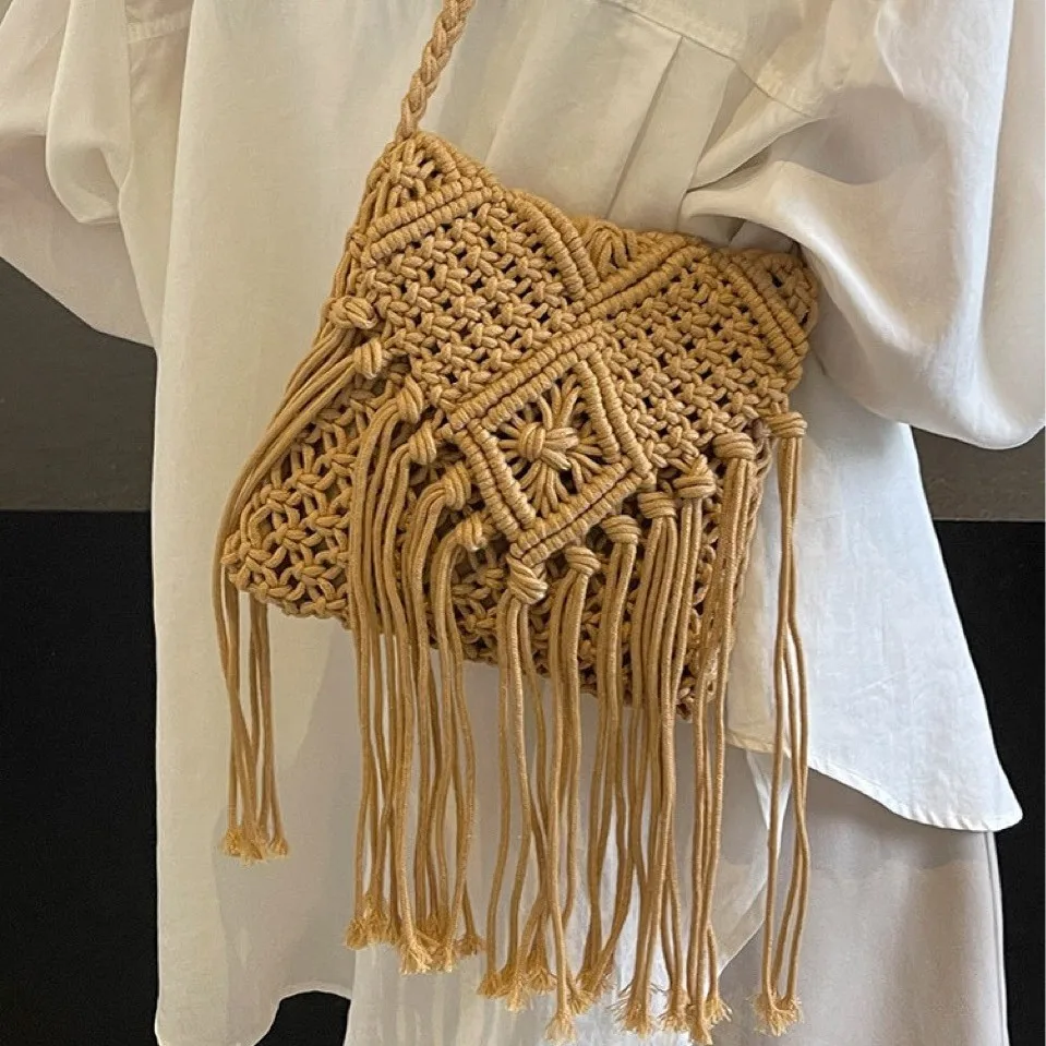 

Women Weaving Straw Handbag Bohemia Hollow Out Tassel Shoulder Bag Crossbody Solid Color Crochet Handbag Femme Summer Beach Bag