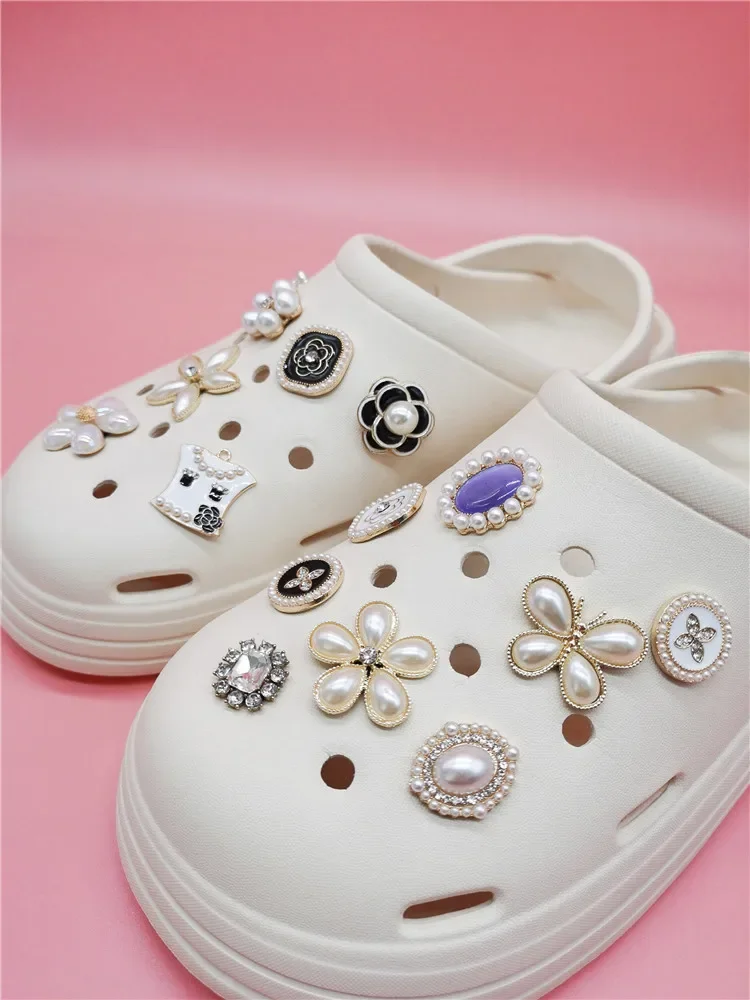 New Original Rhinestone Jewelry Shoe Charms Ornaments Luxury Shoes Decoration Diy Shoe Clip Buckle Decor Clog Shoes Accessories