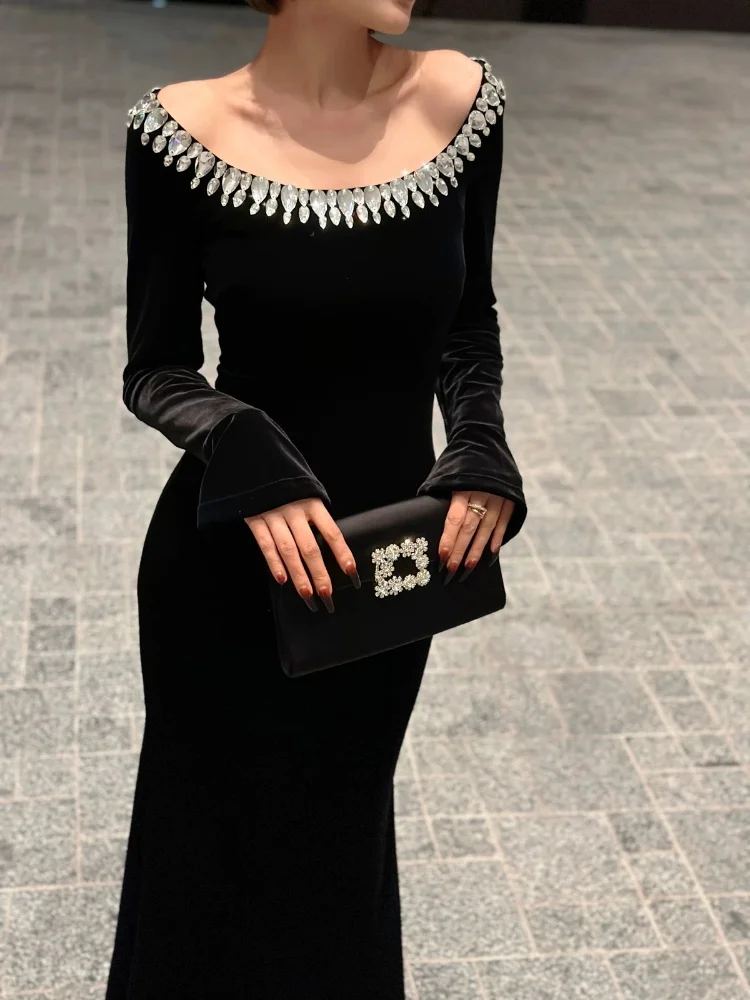 Light Luxury French Velvet Elegant Mermaid Dresses Retro Temperament Diamonds Slash Neck Black Slim Long Sleeved Runway Dress