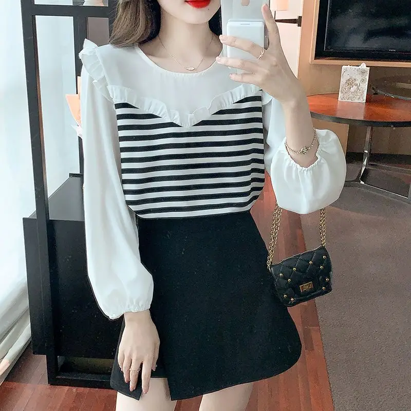 Fashion O-Neck Striped Spliced Ruffles Blouses Women\'s Clothing 2023 Autumn Winter Loose Casual Tops Commuter Shirts