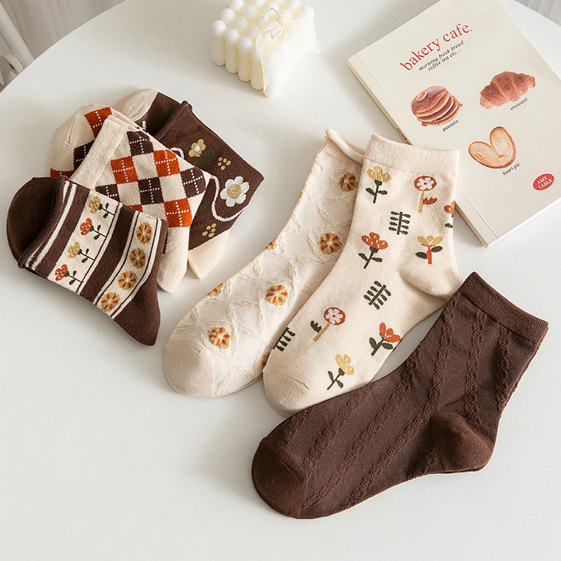 

Women's socks spring autumn winter comfortable sweat absorbing sweet and forest style wearing Harajuku style middle tube socks