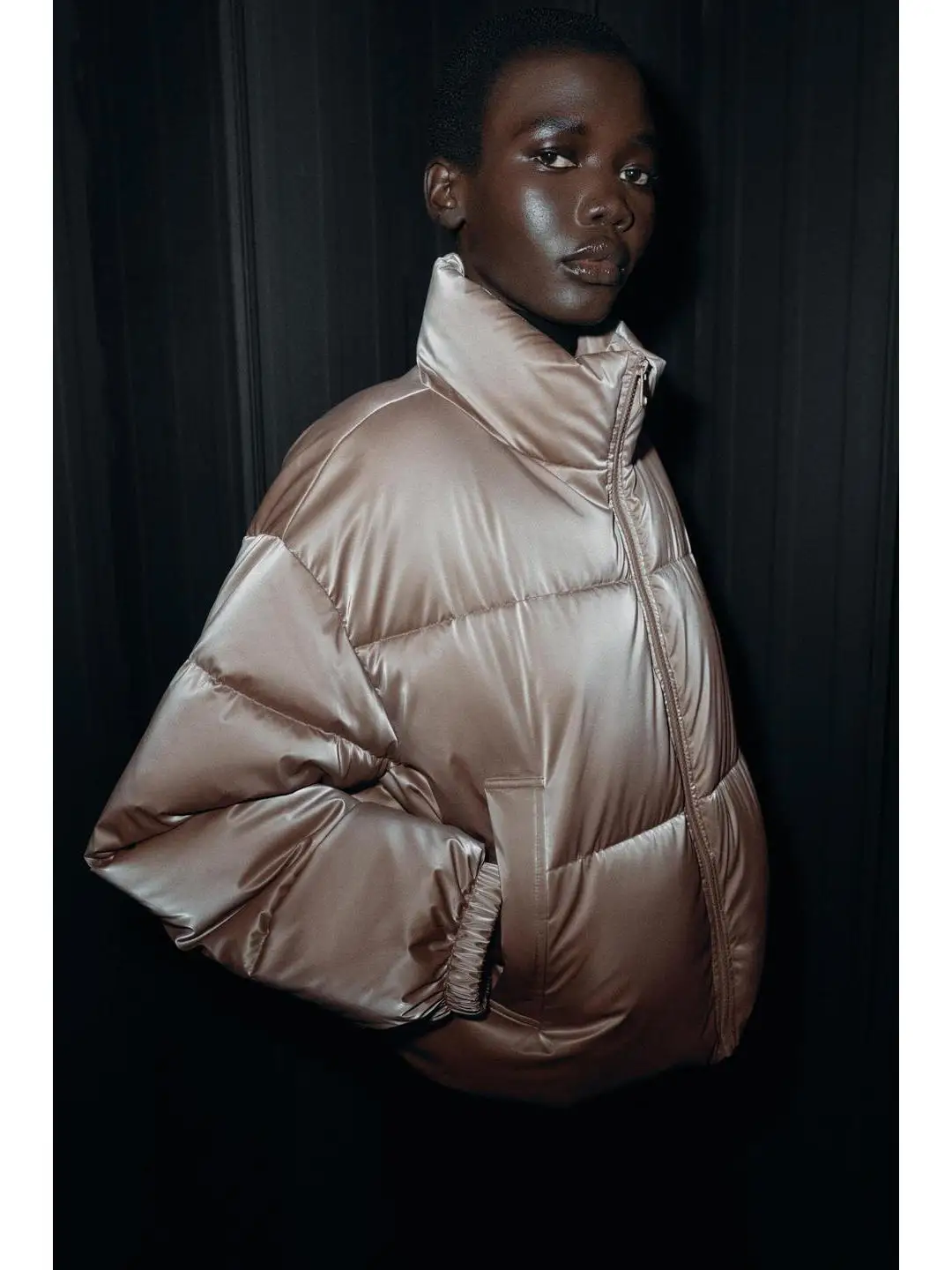 

Thiened Zipper Closure Glossy Water-Resistant Windproof Stand Collar Jaet Outerwear Winter Faion Ladies' Cotton Coat