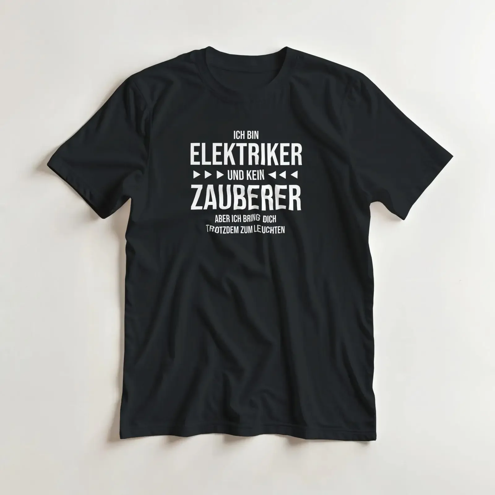 Electrician T Shirt I amp 39 m an and not a magician Funny vintage Washed Slightly homme streetwear Casual Comfortable graphic