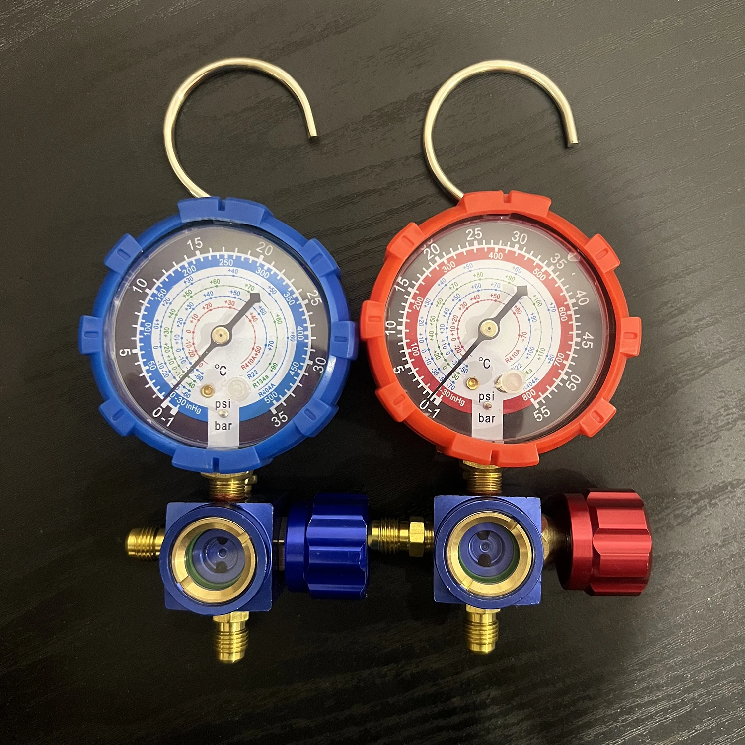 Air Conditioner Refrigerant High and Low Pressure Gauge for R410A R134A R22 R404A A/C Diagnostic Refrigerant Charging Tool