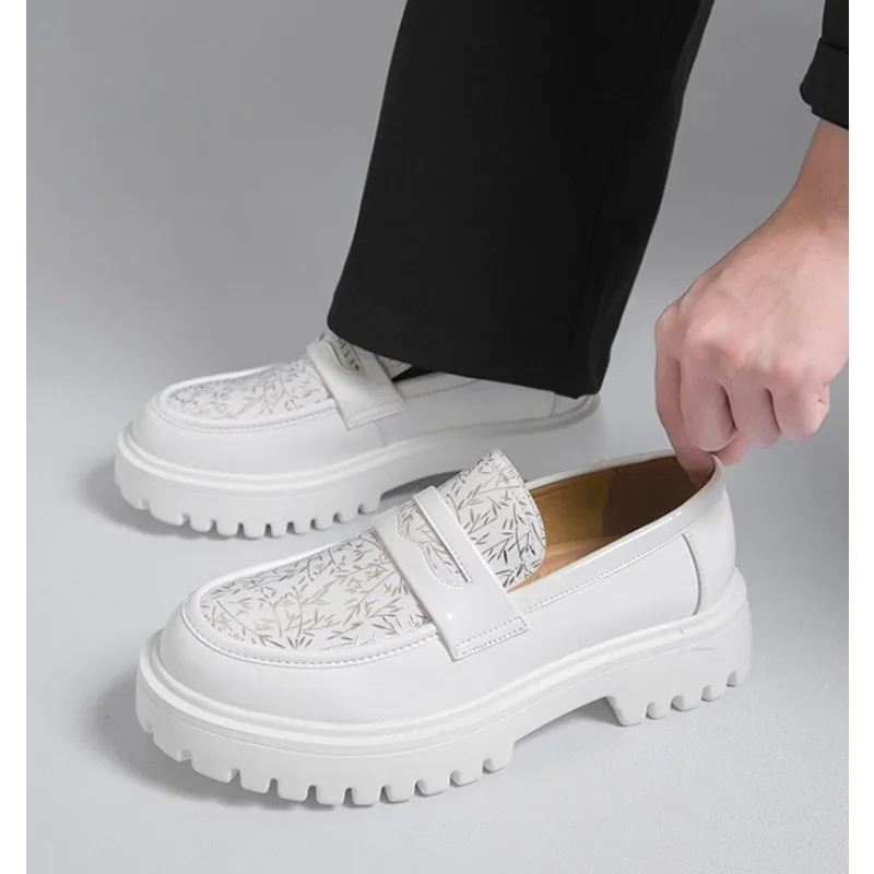Spring/Autumn Bright Face Big Head Leather Shoes Fashion Formal Business Casual Shoes Large Size Height Increase Le Fu Shoes Men