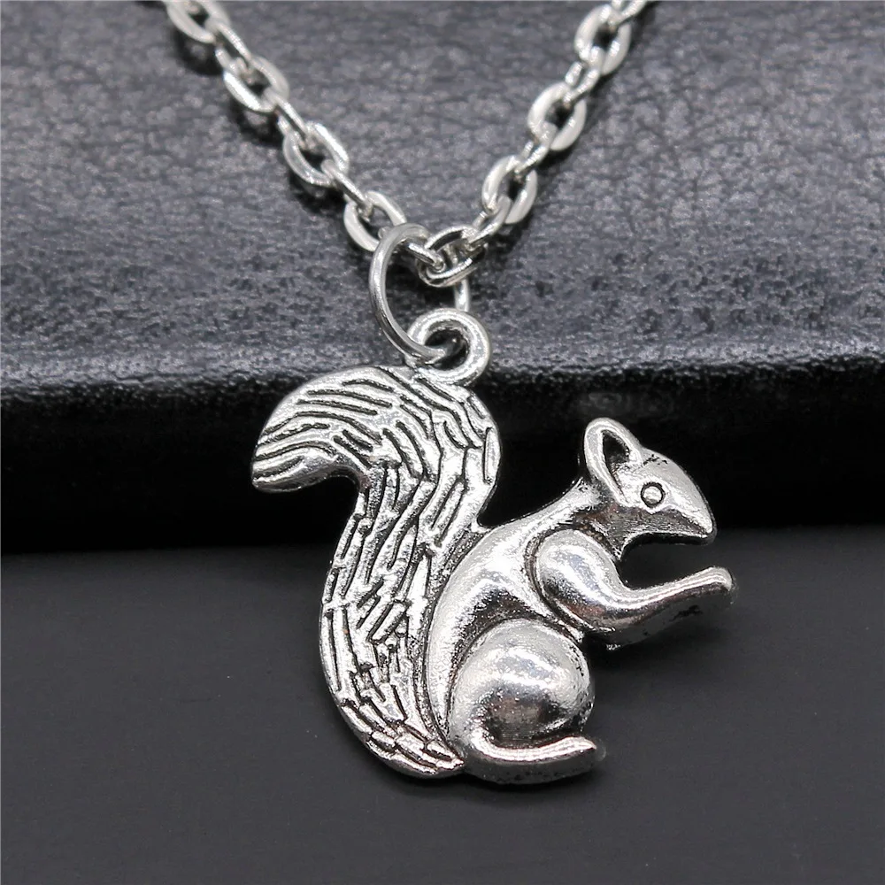 Simple Fashion Vintage 2 Colors 21x21mm Squirrel Pendant Necklace Jewelry For Women