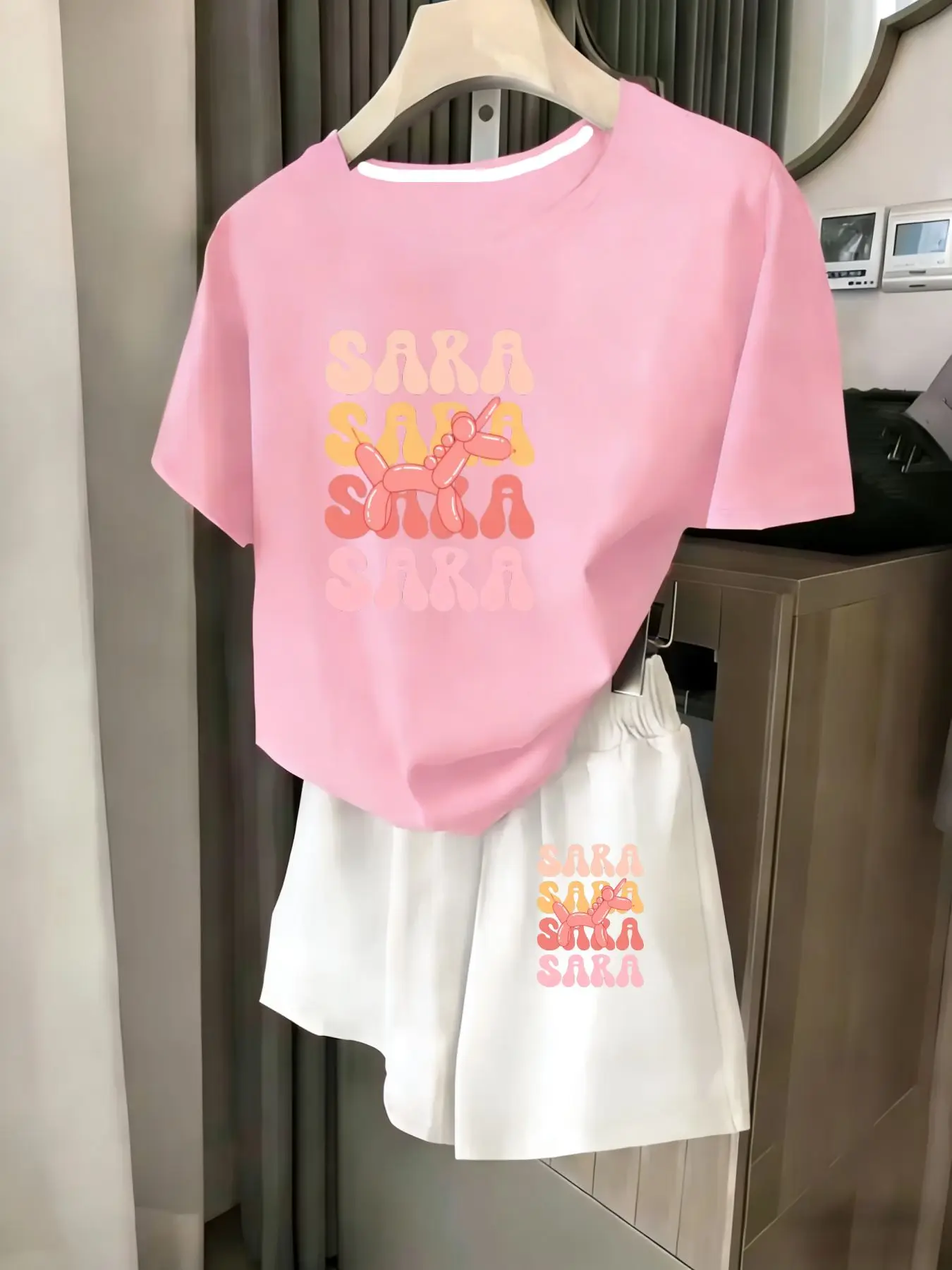 

Женский комплект из 2 предметов, летний комплект для пляжного отдыха, повседневная футболка с круглым вырезом и короткими рукавами, шорты с эластичной резинкой на талии, удобный костюм