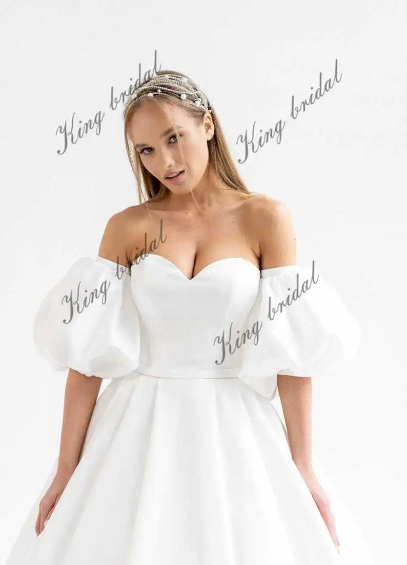 Abito da sposa in raso scintillante Abito da ballo personalizzato Abiti da sposa con spalle scoperte Corsetto Abito da sposa Gonna a palloncino Abito da sposa