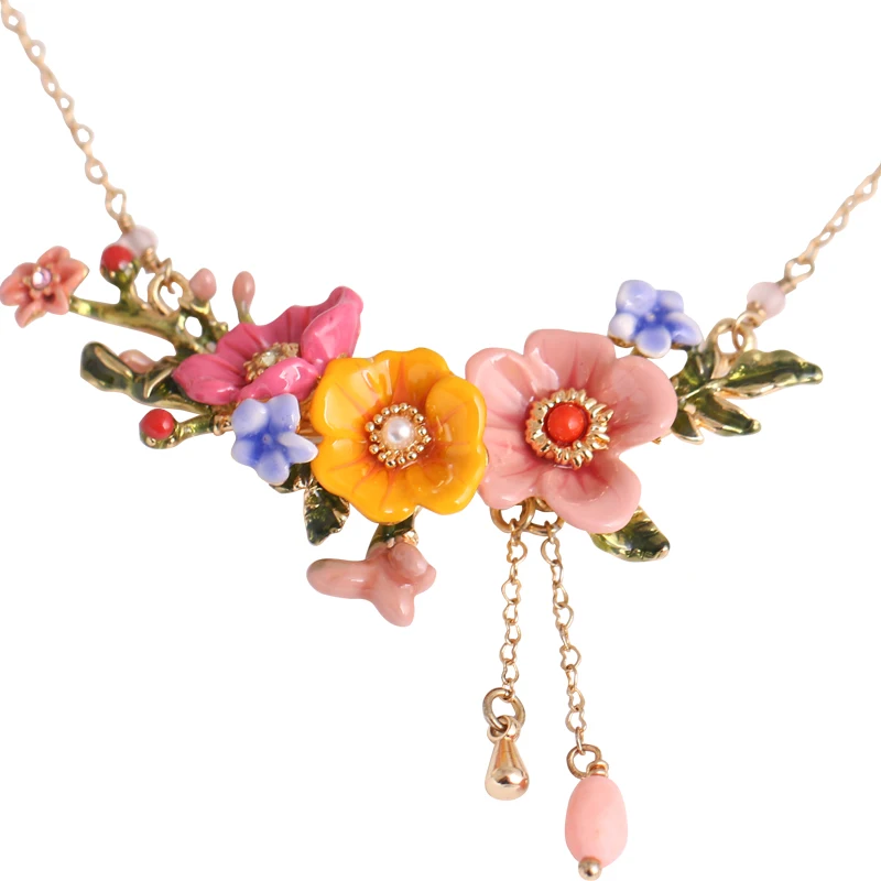 

Mori enamel three-dimensional flowers, sweet and exaggerated flower clusters, multi-pendant short collarbone chain