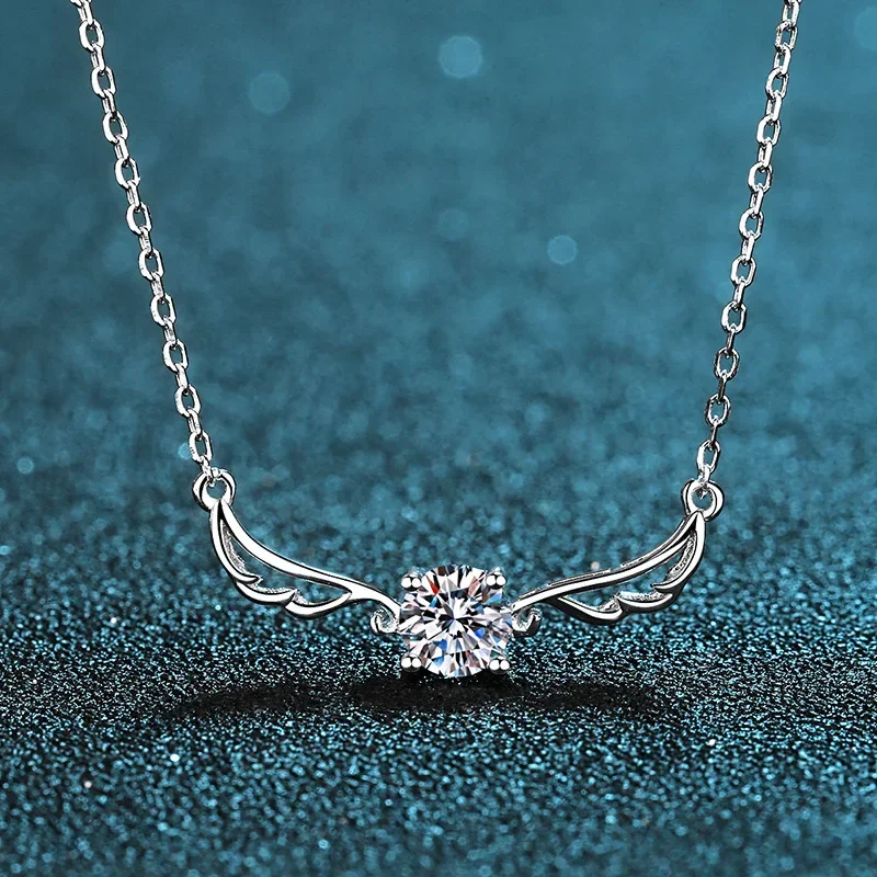 

Luxury Jewelry Diamonds Collarbone 0.5 Carat Moissanite Necklace Pendant for Women Sparkling Wedding Fine Jewelry