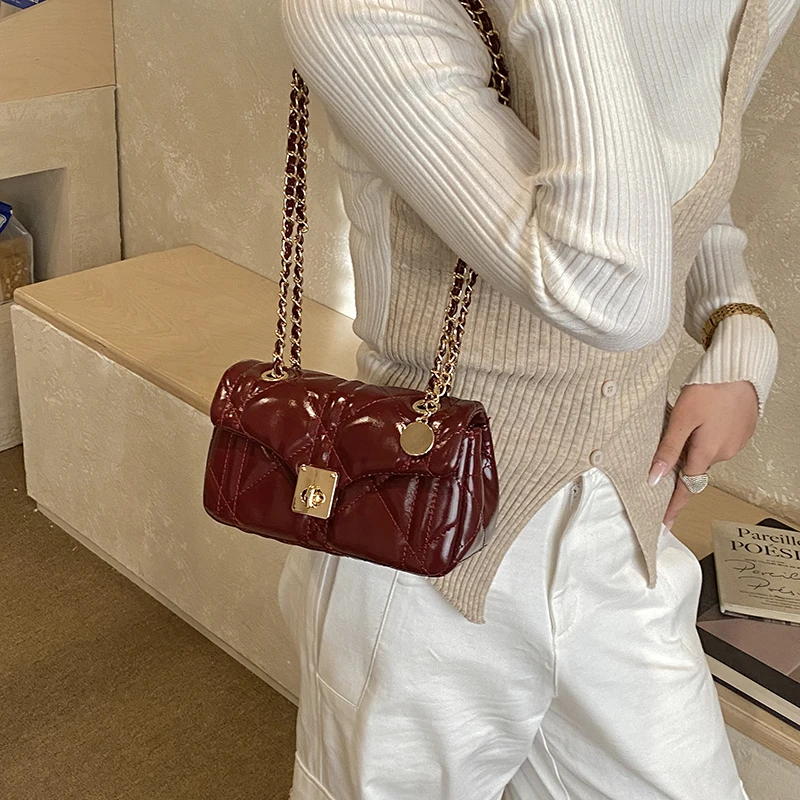 

Суперпопулярная стеганая сумка-клатч с вышивкой, новинка весны 2026, сумка на цепочке, элитная сумка через плечо 8212MS