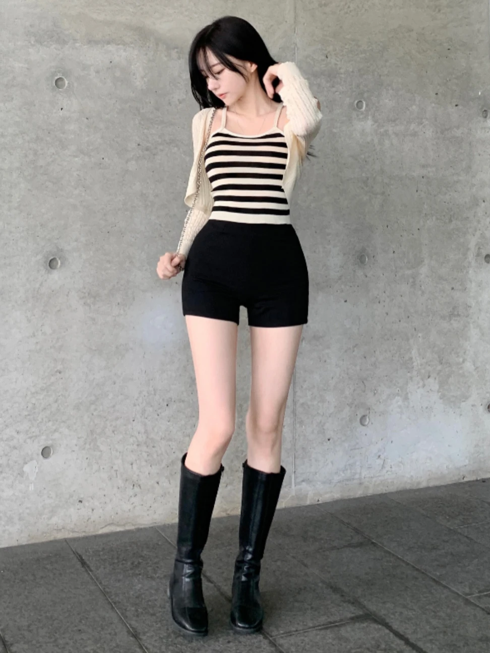 Advanced Edition Female Group Tailored Shorts Slim Fit Elastic Versatile mid Low Waist Hip Embracing Casual Shorts
