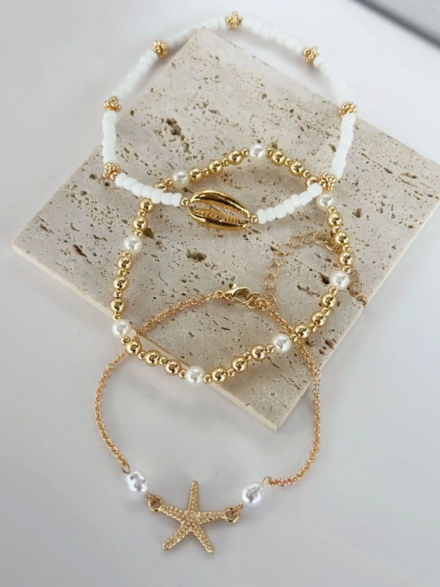 

2025 Women's Bohemian Style Three-Layer Foot Accessory with Rice Beads Seashells Starfish Ankle Chain Beach Vacation Footwear