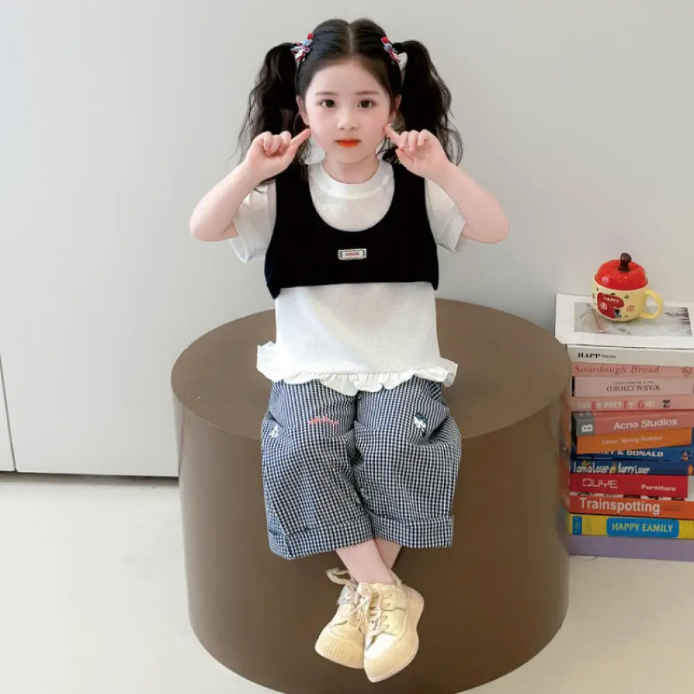 

Sanrio Hello Kitty Girls' Fashionable Summer Short-Sleeved Top Thin Vest Set 2026 New Korean Plaid Pants 3Pc Set Kids Clothes