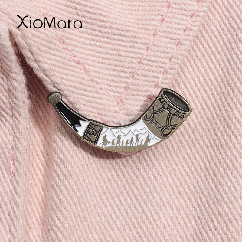 Pin esmaltado de cuerno de comunión, broche de corneta de inspiración de películas de fantasía, insignia de mochila de solapa, joyería para fanáticos, regalo para amigos