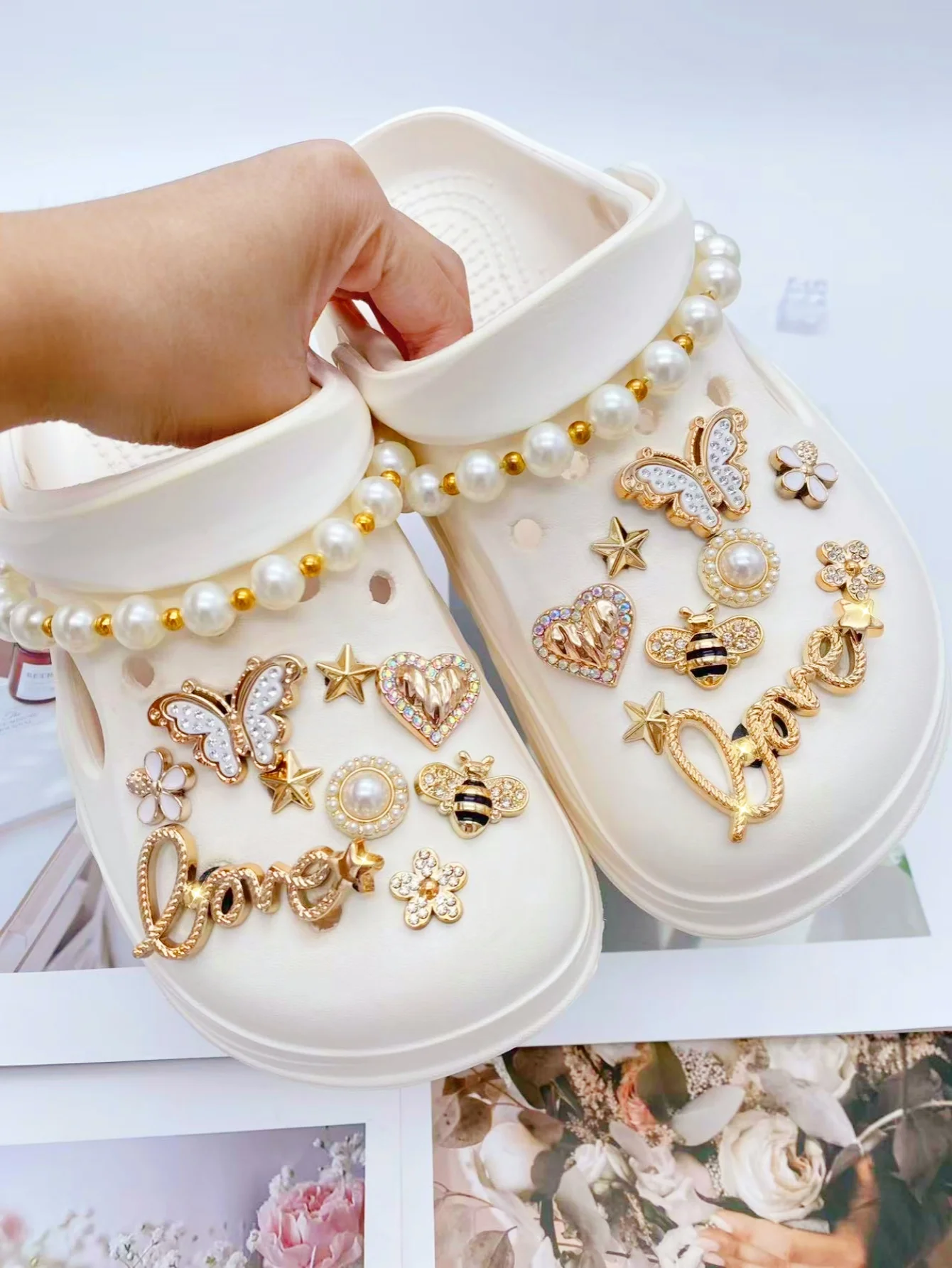 

20шт золотистых элегантных и модных (цепочка из АБС-пластика, бабочка, сердце, пчела, звезда, буква, пятилепестковая) обувь из АБС-пластиковой смолы бу