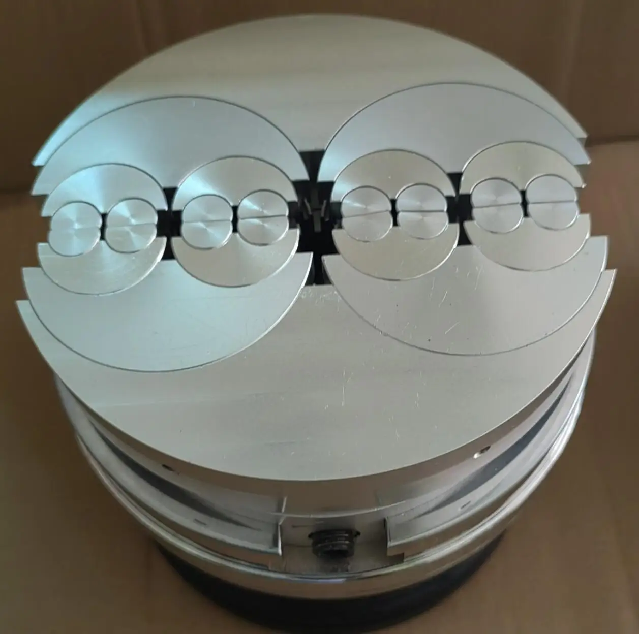 

позиционирующие настольные тиски, настольный зажим, зажим специальной формы, плоскогубцы с ЧПУ, фрактальный держатель, ювелирный инструмент, гравировальный блок, вращающийся