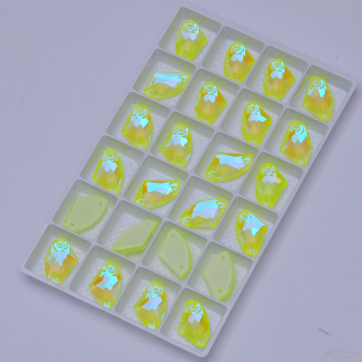 Galaktische Neonkanten mit Abschrägungen K9-Glas Nähsteine Flache Rückseite DIY-Bastelzubehör Aufnähbare Strasssteine für Kleidung, Kleider, Taschen – Detail 6