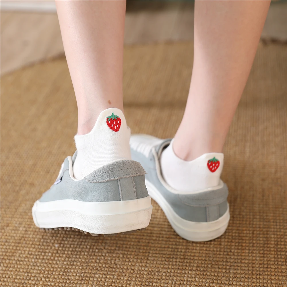 Kawaii Embroidery Strawberry Lovely Women Cotton Socks Fresh Literary Funny Light Blue White Striped Ankle Sokken Dropship