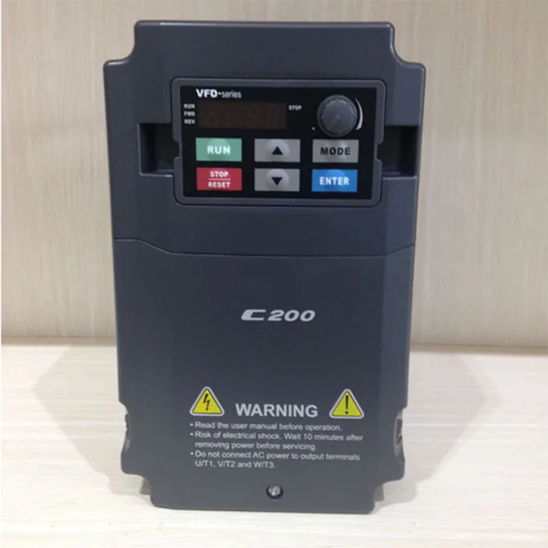 

Новый инверторный спот VFD-C200 VFD007CB21A-20