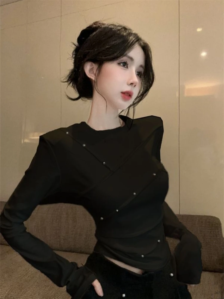 

Футболка с длинным рукавом в американском стиле с заклепками, женская, осенне-зимняя, в стиле Pure Desire, с короткими наплечниками, однотонная, базовый слой