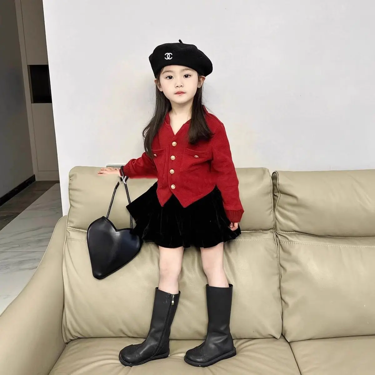 Autumn and Winter Girls\' Velvet Half-body Cake Skirt 2024 New Baby Girl Versatile Foreign Pleated Half-body Short skirts