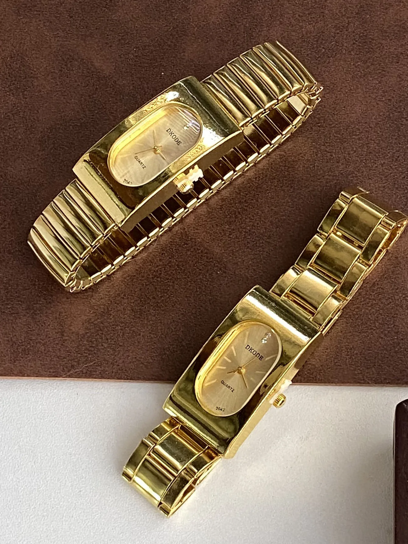 

New Fashionable Women's Watch with Gold Color Bracelet, Luxury Ins Style, Elegant & Versatile Quartz Watch Ladies Watch
