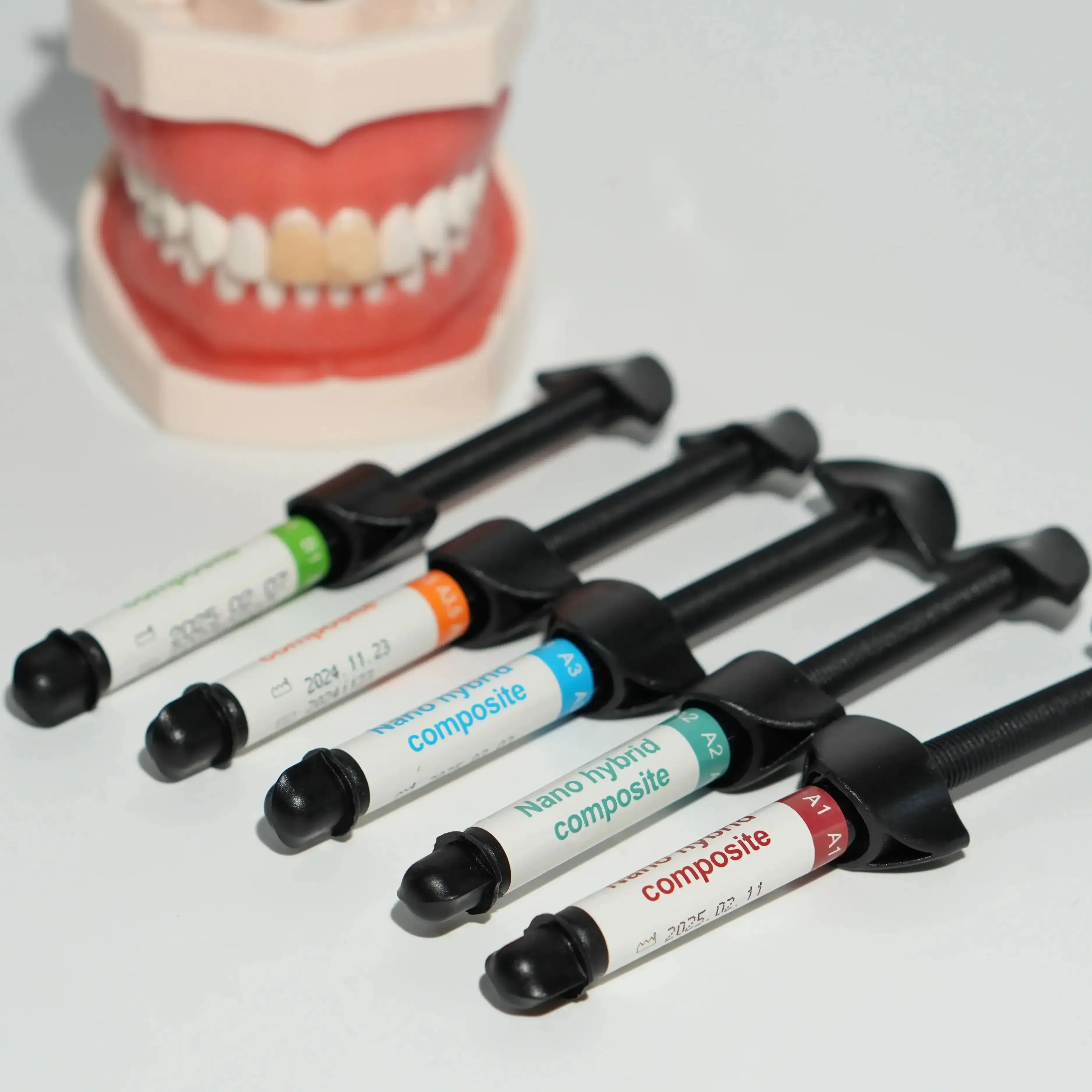 5Pcs/Kit Dental Resin 4G/Pc Material A1 A2 A3 Light-curable Nano Flow Light Curing Composite Resin Material Oral Filling Tools