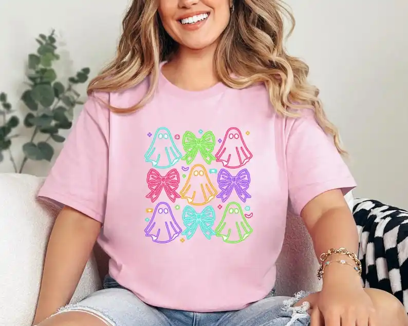 Halloween Neon Ghost Bow Graphic T‑Shirt Colorful Spooky Ghost Short Sleeve Tee Retro Coquette Halloween Party Casual Tops