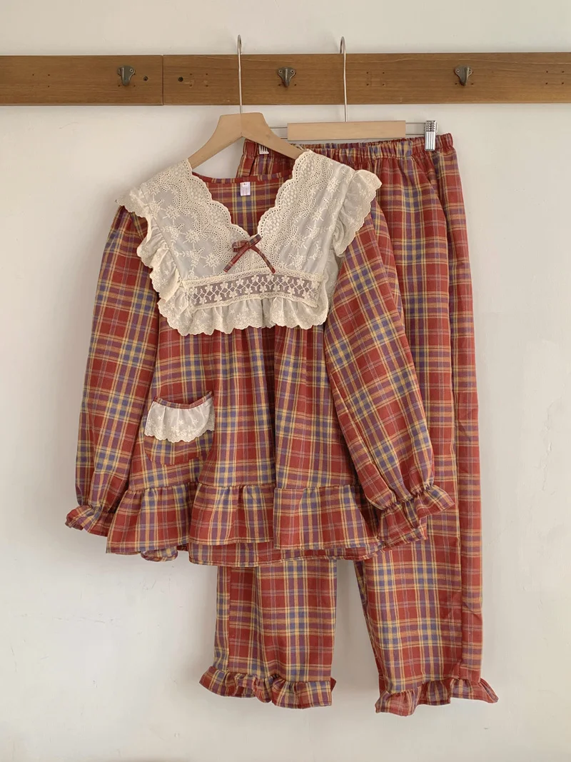 Couple Lovers Plaid Pajamas Set Women V-Neck Lace Ruffles Two Piece Home Suit Cotton Red Homewear Loose Pockets Vintage Korean