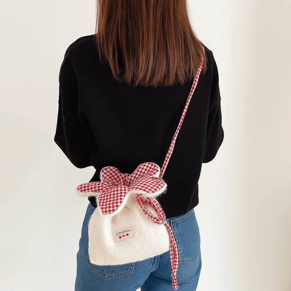 

Lightweight Bundle Pocket Flower Drawstring Bag Korean Style Storage Bag Flower Handbag Cute Portable Shoulder Bag Women