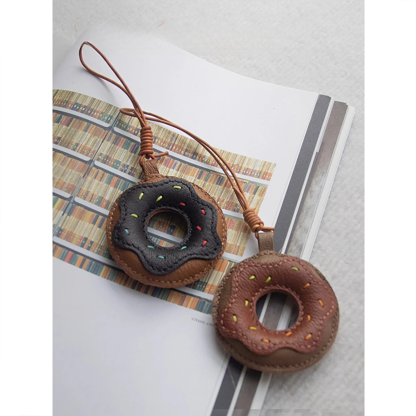 

Handmade Genuine Leather Donut Keychain Versatile Bag Charm Cute Cartoon Pendant Daily Decor Accessory