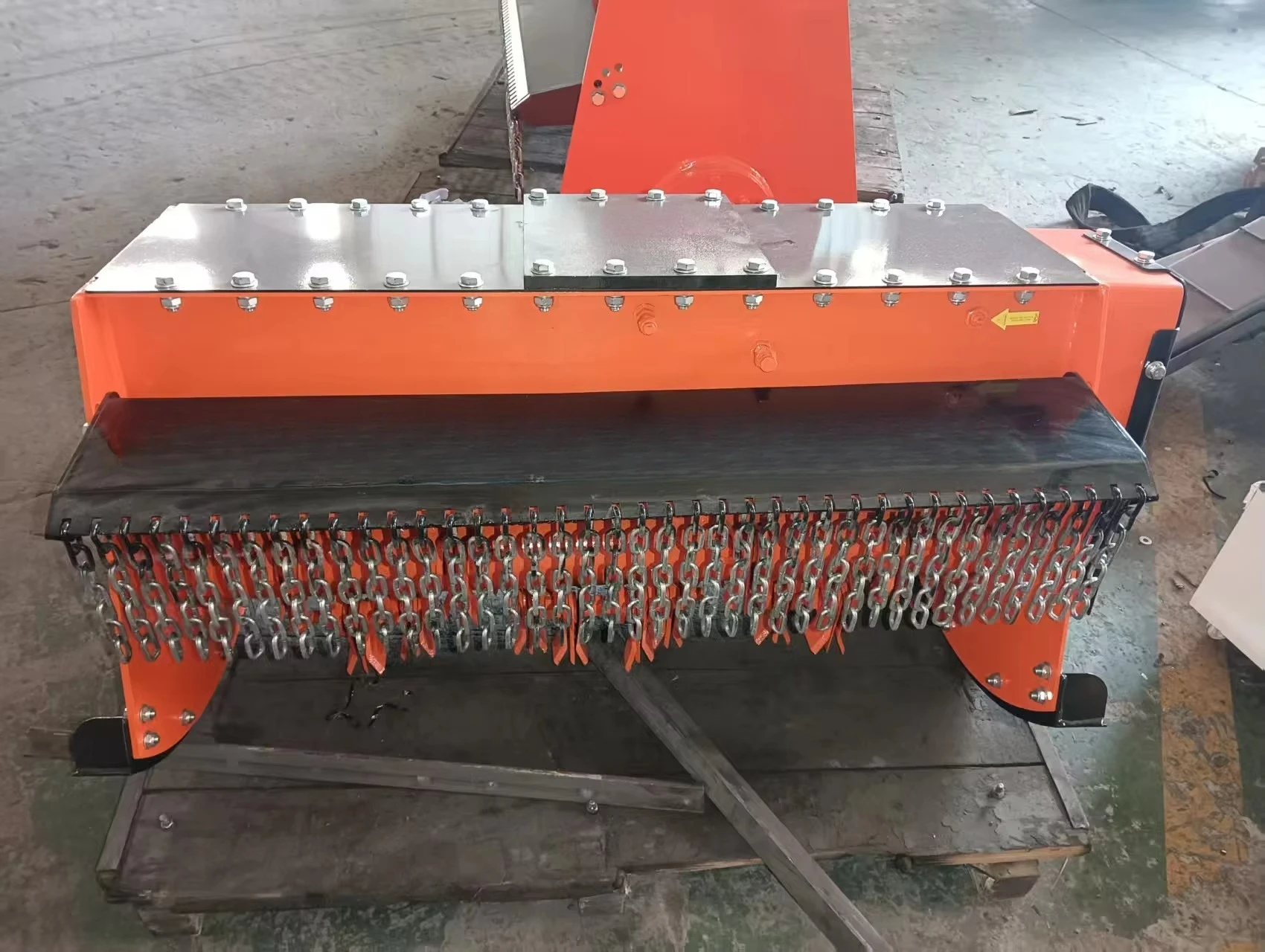 2,5–3 Tonnen großer, montierter Rasenmäher und Dreschmäher