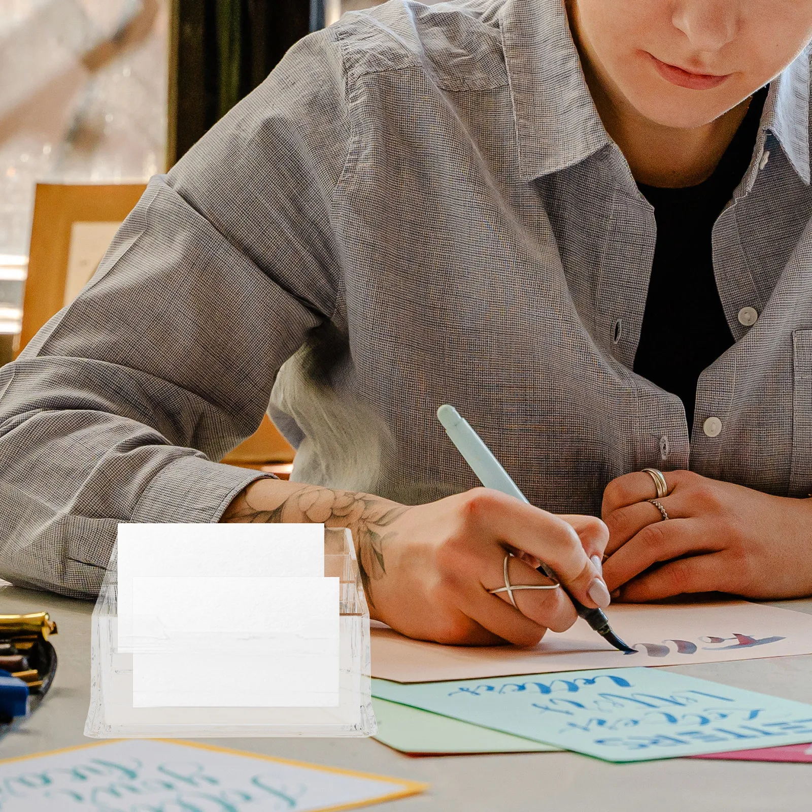 

Подставка для визитных карточек, прозрачный держатель для визиток из полипропилена, настольный органайзер для карт, нескользящая основа, коробка для хранения на офисном столе